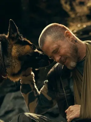 美しい自然が敵となる――退役軍人と軍用犬の奮闘を描く『ハート・オブ・ビースト』試写レビュー