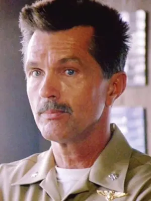Tom Skerritt, Star of ‘Alien’ and ‘Top Gun,’ Dies at 93