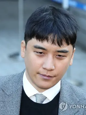 Seungri in August Soju Bottle Dispute at Restaurant; Rejects Settlement and Opts for Investigation, Faces Three Charges at Gangnam Police Station