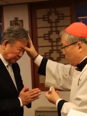 Choi Bool-am Dies After Receiving Last Rites From Cardinal Andrew Soo-jung Yeom at His Hospital Bed