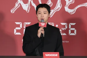 우즈 '드라우닝', 멜론 70주 연속 톱10 진입 대기록…뉴진스·BTS 넘었다