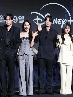 【照片&】瞄準1500億黃金錠……朴寶英，Disney+《Goldland》驚喜大膽變身，『製作發表會現場』