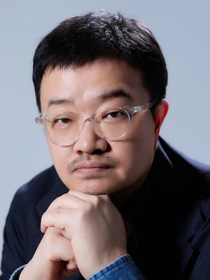 « Colony » Yeon Sang-ho : « Jin Chae-hyun est seule à être maquillée aussi proprement ? Il n’y a, pour ainsi dire, pas de visage qui ne soit propre »