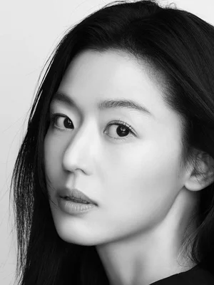 [Entrevista] Jeon Ji-hyun ②: «En mi película anterior también salía favorecida… de verdad, no hubo ningún trato de favor con el maquillaje»