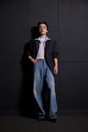【專訪】具教煥：若現在戴上《每個人都在與自己的無價值感搏鬥》裡的情緒錶，從全身到血管都會是綠色
