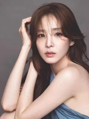 Sandara Park cofonde le label ARADNAS… Sortie du nouveau morceau « rePRISM » le 20