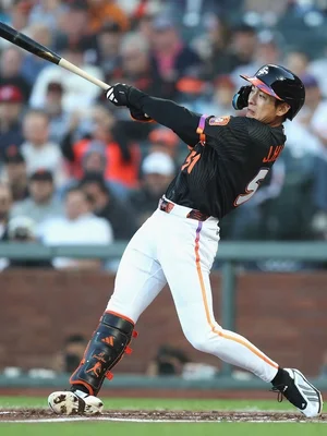  '바람의 손자' 이정후, 17경기 연속 안타 '대기록'…MLB 한국인 새 역사 썼다