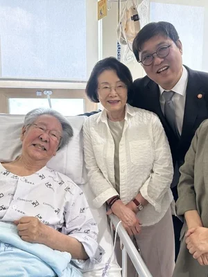 최불암 병문안 최휘영 장관 