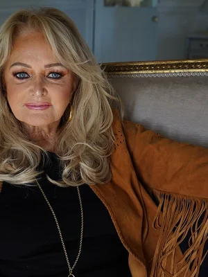 ‘Total Eclipse of the Heart’ : Bonnie Tyler se réveille du coma… elle est soignée en réanimation au Portugal