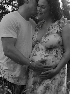 ¡Se llama “When Calls the Heart” ... y llegan los hijos! La pareja real formada por Erin Krakow y Ben Rosenbaum da a luz al primer bebé y, por fin, se convierte en padres