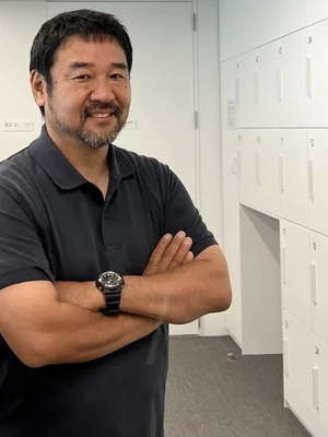 【インタビュー】「100年ぶりの興行神話、また来ると信じていた」『サムライ・タイムスリッパー』安田順一監督①