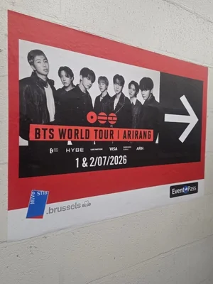 [フォト＆] ブリュッセルを席巻した6万人のARMY…BTSの初めてのベルギー公演現場が熱気に包まれる 地下鉄のマヒにも「アリラン」大合唱