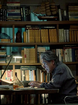 In 〈The Boy in the Last Row〉, a Meta-Drama Exposes the Underside of an Imagined ‘Makjang’ Tale