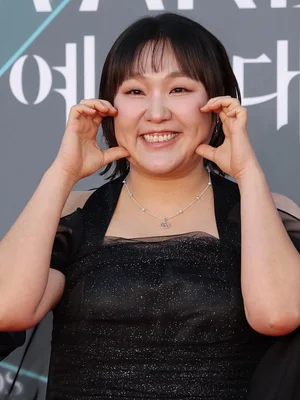 'SNL đang “hot”', Lee Su-ji phẫu thuật u dây thanh… có ảnh hưởng đến lịch phát sóng?