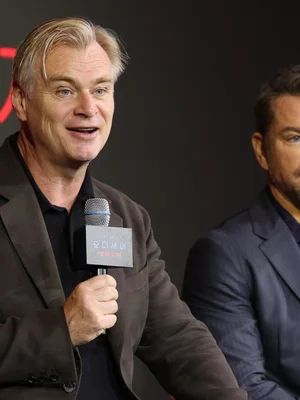 [Photo&] Le réalisateur Christopher Nolan fait sa première venue en Corée avec son nouveau film « Odyssey » — « J’ai été séduit par le pain au sel coréen et par le baseball » : conférence de presse avec Charlize Theron et Matt Damon
