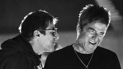 [La caja de música de Chu A-young] La canción que vuelve a resonar tras un tiempo de ira: 'Oasis: Don't Look Back in Anger'
