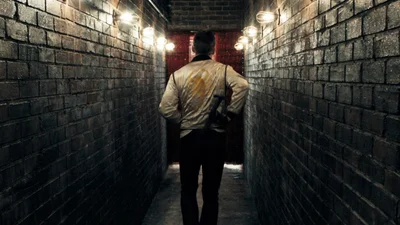 [주성철의 사물함] '리 크로닌의 미이라'와 '성난 사람들' 시즌2를 보다 떠오른 '드라이브'의 전갈 재킷