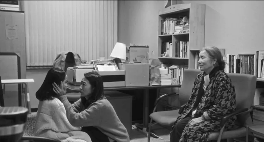 〈5시부터 7시까지의 주희〉 스틸컷. 사진 제공 = (주)인디스토리