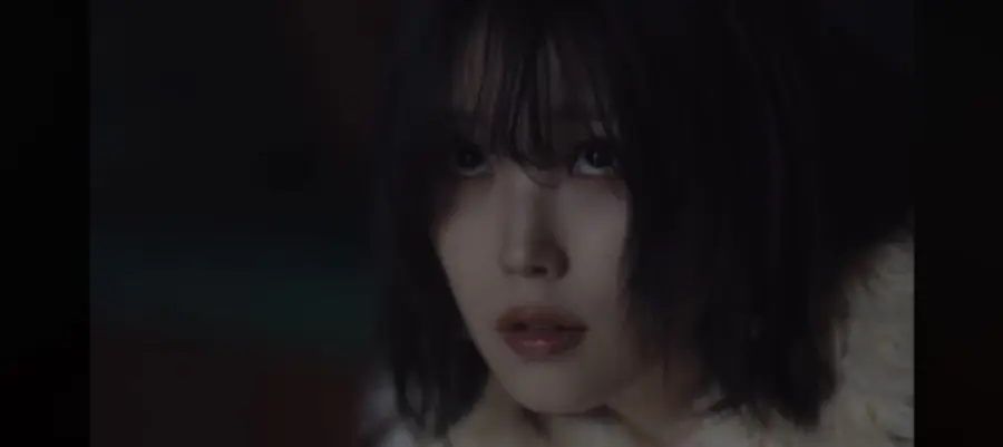아이유 ‘Shh..’ 티저 영상 화면 캡처.