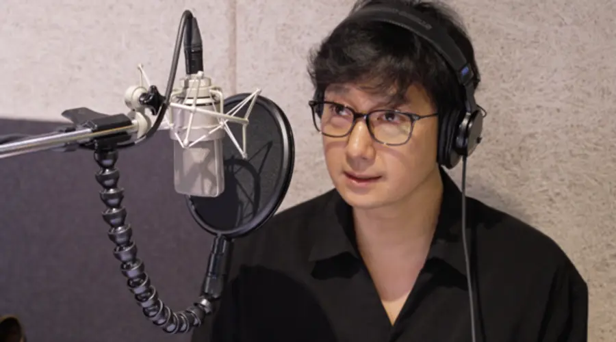 내레이션을 맡은 박해일
