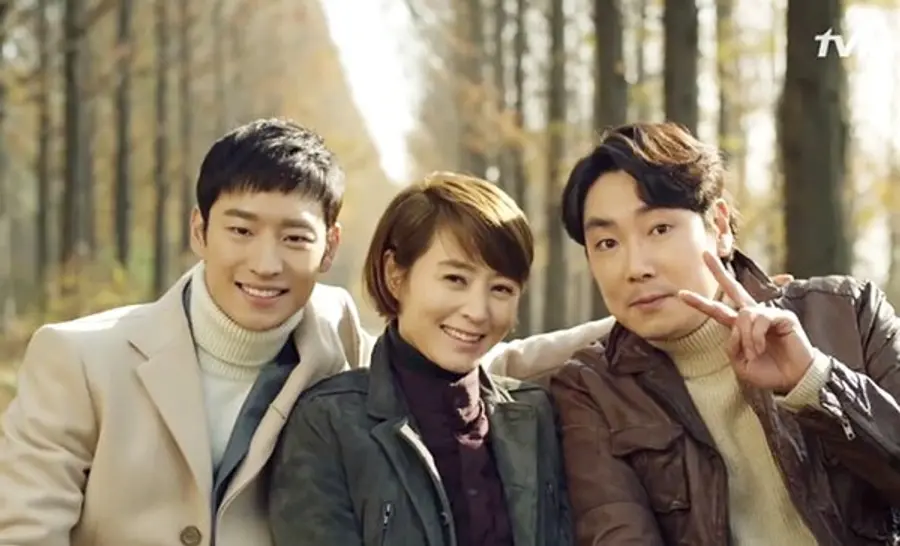 〈시그널〉 이제훈, 김혜수, 조진웅
