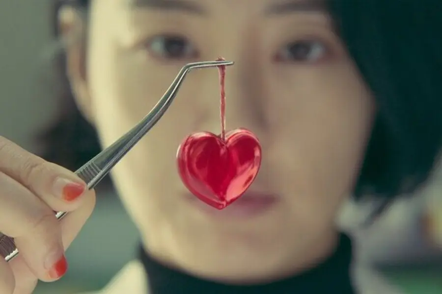 〈보건교사 안은영〉(2020)
