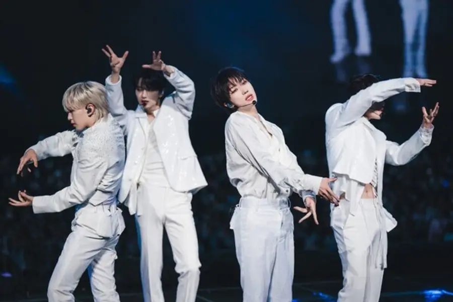 〈세븐틴 투어 '팔로우' 어게인〉