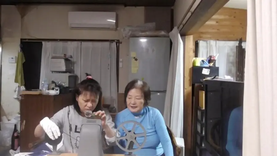 〈되살아나는 목소리〉 박수남 감독(우)과 공동제작자 박마의 감독