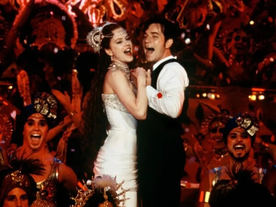 영화〈물랑 루즈〉(2001) 