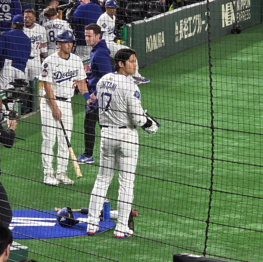 Photo from the direct viewing of the 2025 season Major League LA Dodgers Tokyo Dome MLB opening game 'Astonished by Ohtani'