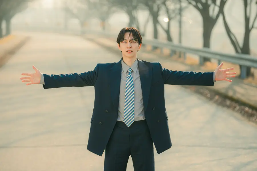 드라마 〈태풍상사〉 속 이준호 [tvN 제공]