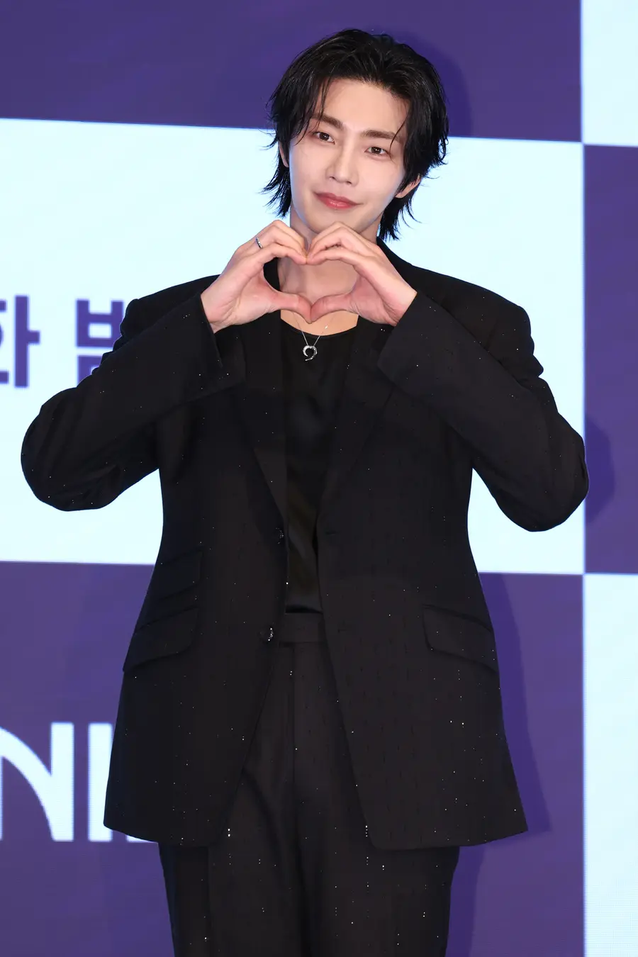 포즈 취하는 김재영 (서울=연합뉴스) 류효림 기자 = 배우 김재영이 16일 서울 구로구 더세인트에서 열린 ENA 드라마 〈아이돌아이〉 제작발표회에서 포즈를 취하고 있다.