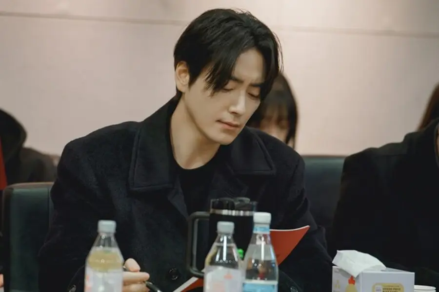 〈〉 이준혁