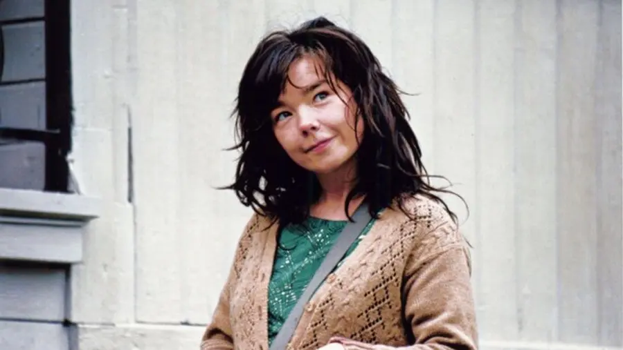 〈어둠 속의 댄서〉(2001)