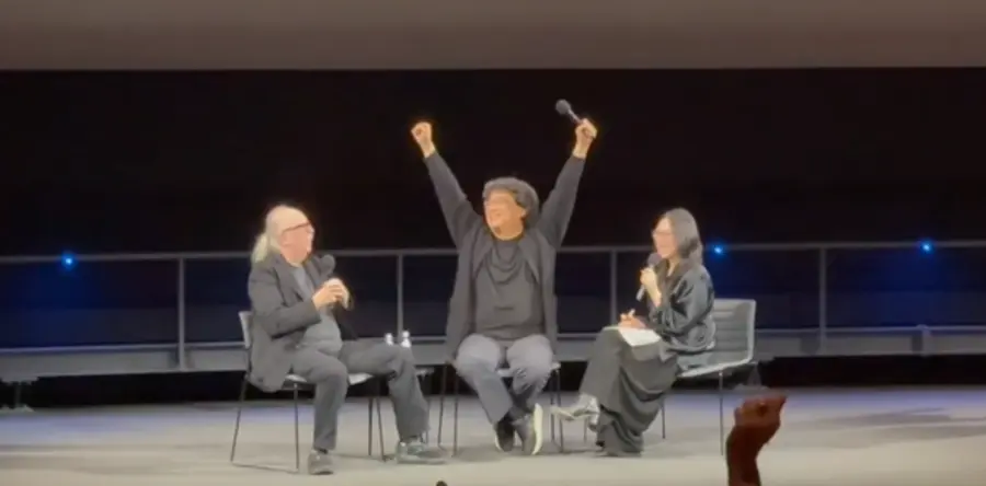 존 카펜터의 영화 〈괴물〉상영회장에서 봉준호 감독과, 존 카펜터 감독의 모습