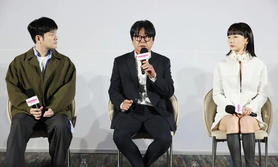 왼쪽부터 장기하, 김윤석, 배두나 (서울=연합뉴스) 강민지 기자