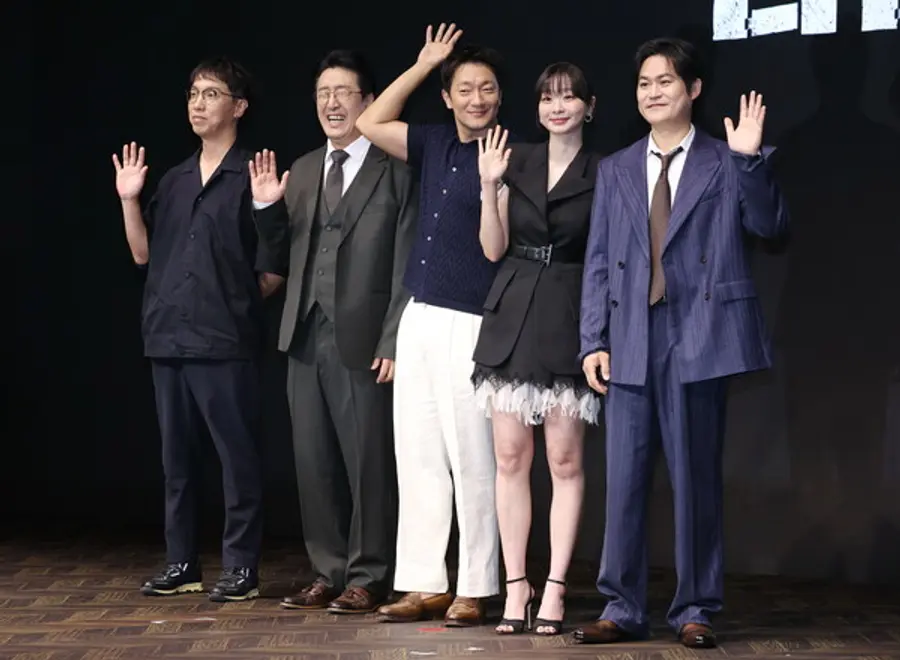 〈나인 퍼즐〉 감독과 출연진 (서울=연합뉴스) 이재희 기자