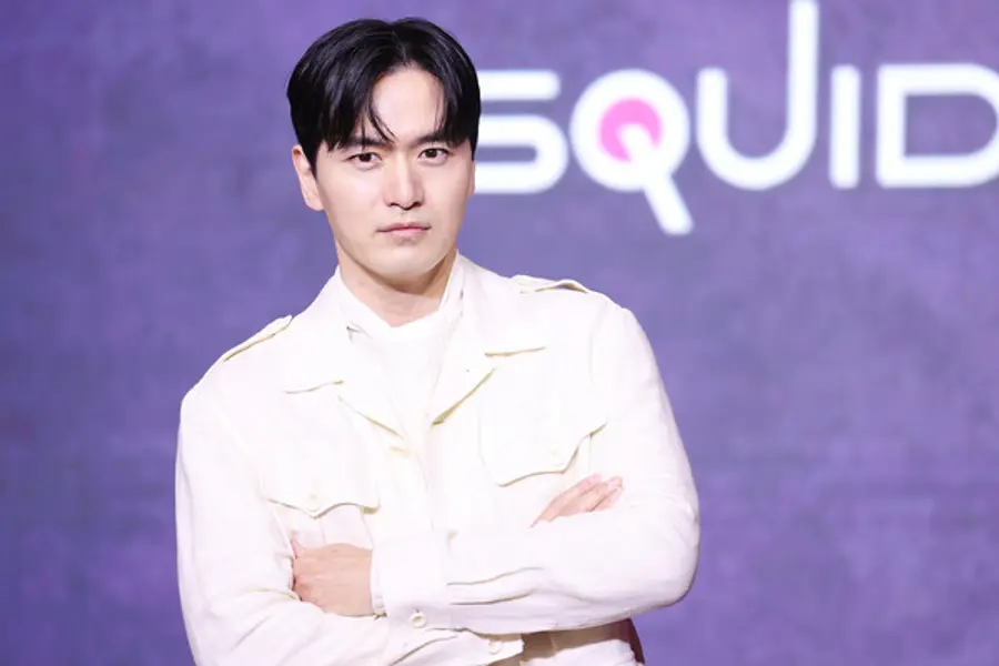 (서울=연합뉴스) 진연수 기자 = 배우 이진욱이 9일 서울 용산구 드래곤시티 호텔에서 열린 넷플릭스 글로벌 흥행작 '오징어 게임' 시즌3 제작발표회에서 포즈를 취하고 있다.