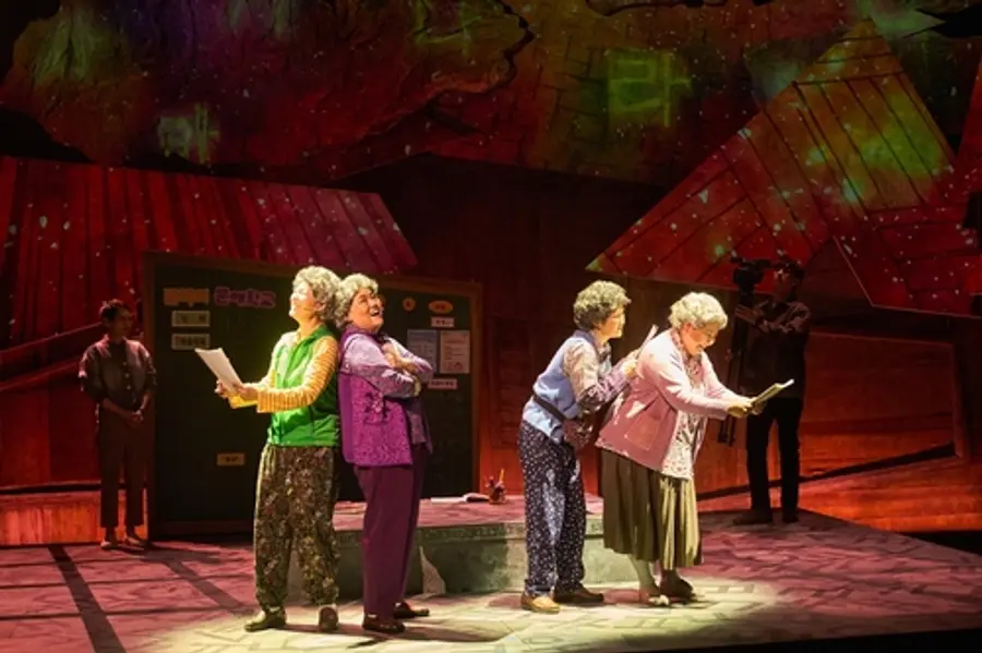 Performance scene from the musical 'Incredibly Fun Girls'[Live Provided]