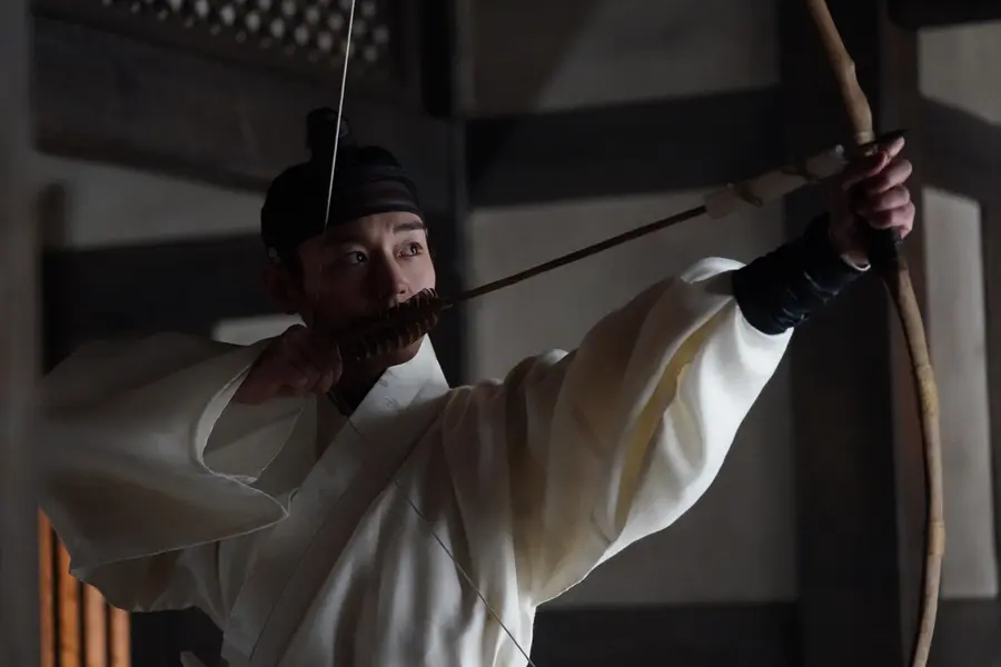 〈The King's Warden〉