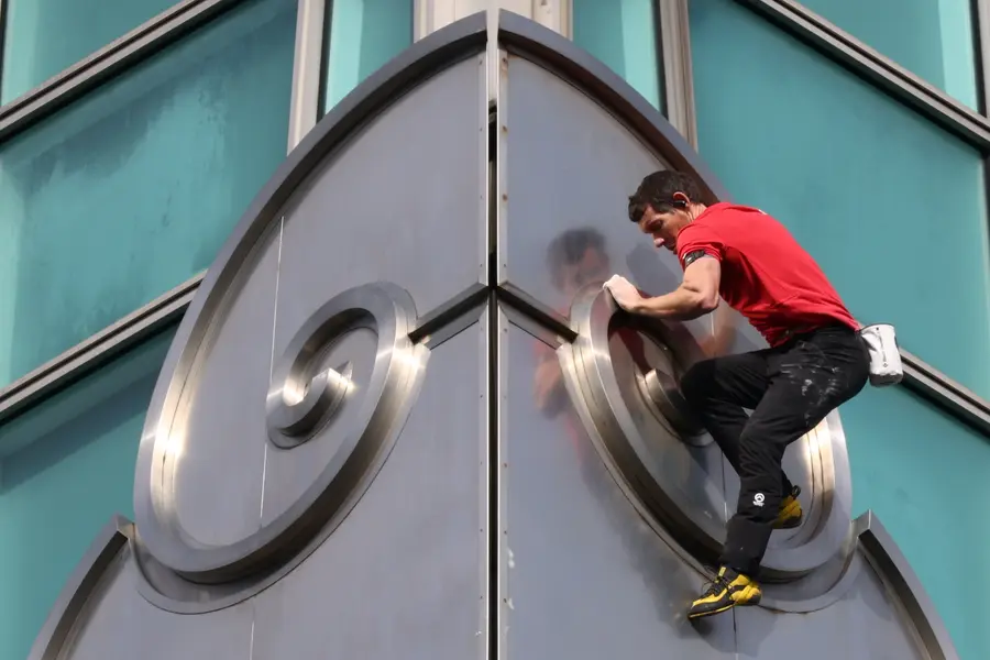US rock climber Alex Honnold climbs the Taipei 101 skyscraper building, in Taipei, Taiwan, 25 January 2026. EPA/RITCHIE B. TONGO