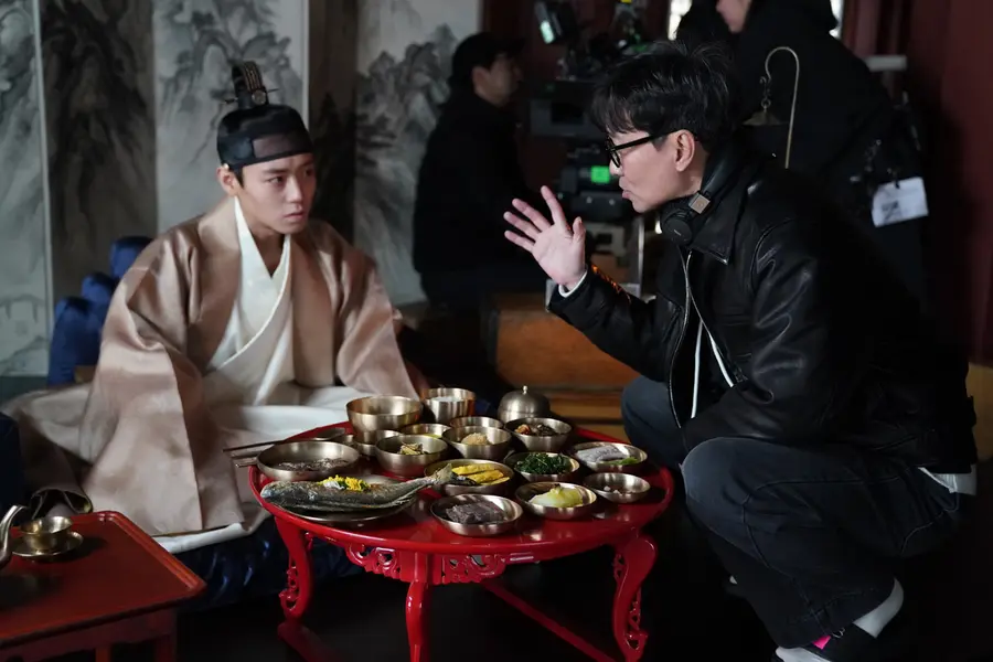 〈The King's Warden〉 Director Jang Hang-jun (right), Park Ji-hoon