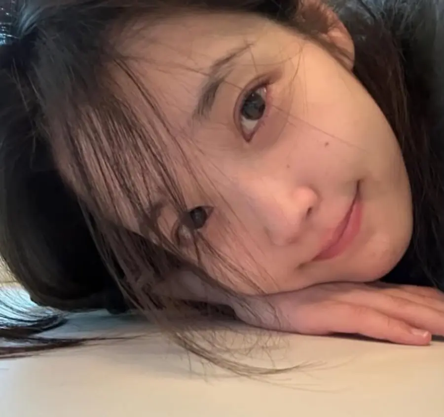 IU SNS