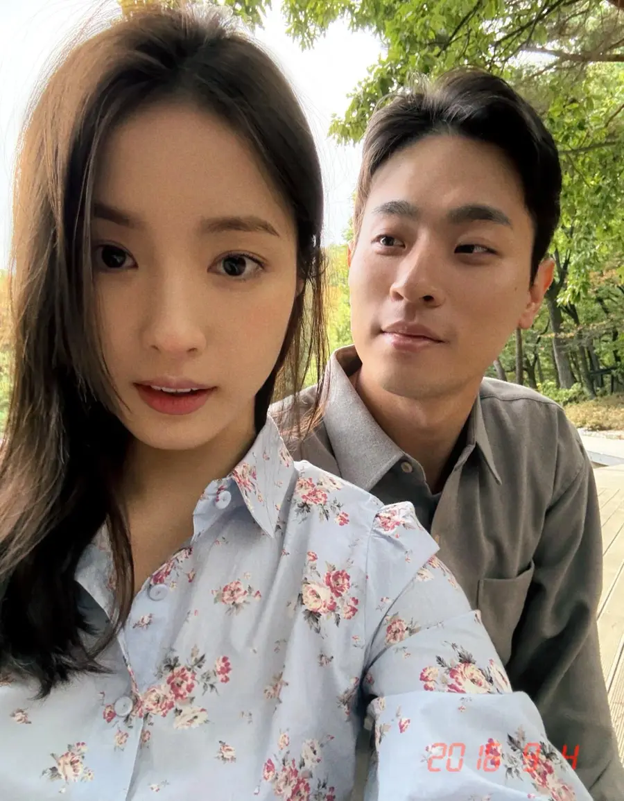 シン・セギョン(左)とパク・ジョンミン(写真=シン・セギョンのインスタグラム)
