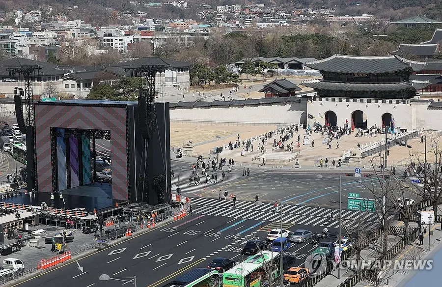 BTS's stage set up at Gwanghwamun Square (Seoul = Yonhap News)