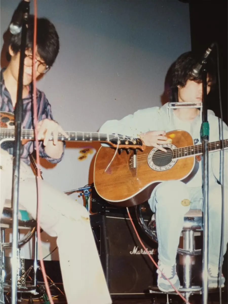 Early days of the performance after forming 'Poet and Village Chief.' Ham Chun-ho and Ha Deok-gyu.