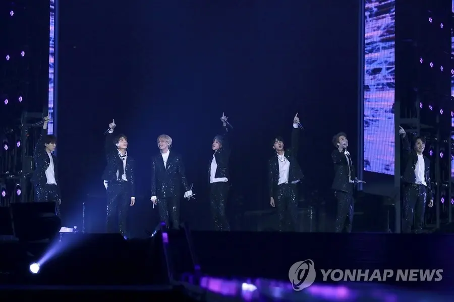 2018년 방탄소년단, 일본 도쿄돔 시작으로 첫 돔투어 돌입 당시 사진