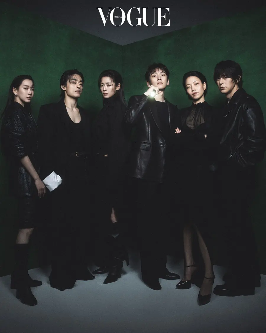 ［出典：VOGUE KOREA（Vogue Korea）］