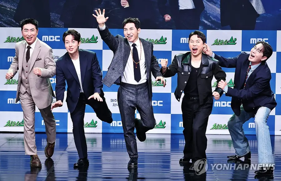 28日午後MBCゴールデンマウスホールで行われたMBC新バラエティ番組『最高優秀産』製作発表会でポーズ 左からチャン・ドンミン、ホ・ギョンファン、ユ・セユン、ヤン・セヒョン、ブーム