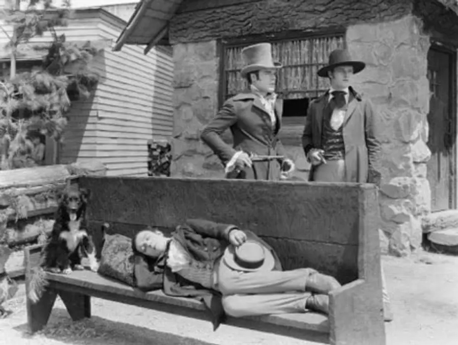 〈Our Hospitality〉